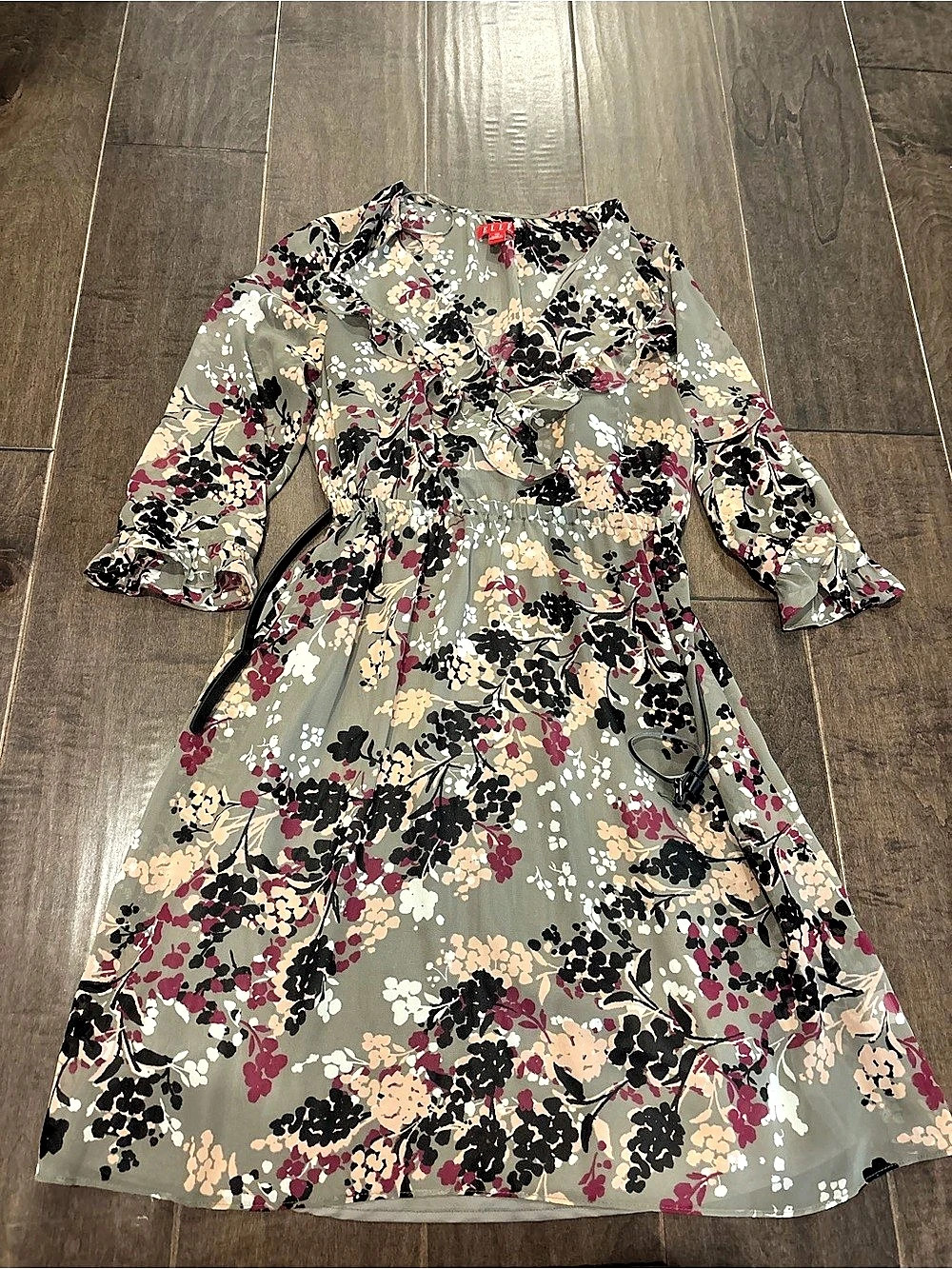 ELLE Floral Belted Mini Dress Gray & Pink XS